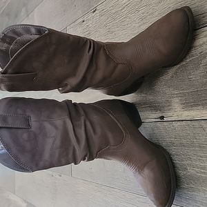 Slouch Cowgirl Boots, Size 7